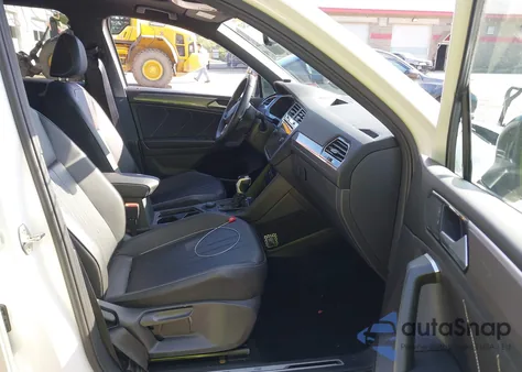 2023 Volkswagen Tiguan 2.0T Se R-Line Black из США, поврежденный, VIN 3VV8B7AX6PM108990